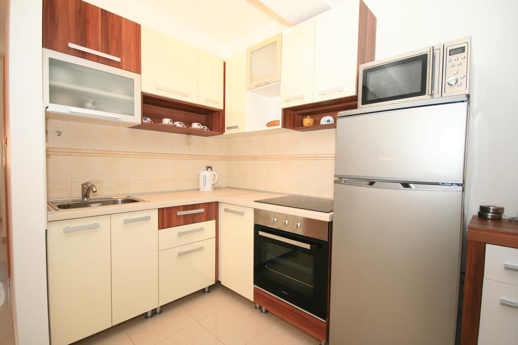 Ruzmarinka 4* Appartement Baška Buitenkant foto