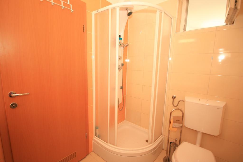 Ruzmarinka 4* Appartement Baška Buitenkant foto