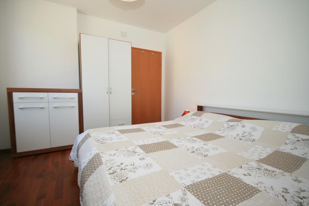 Ruzmarinka 4* Appartement Baška Buitenkant foto