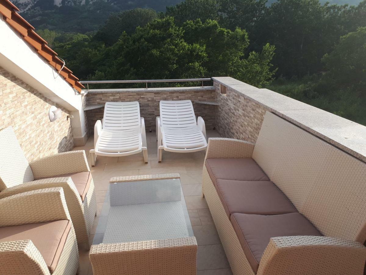 Ruzmarinka 4* Appartement Baška Buitenkant foto