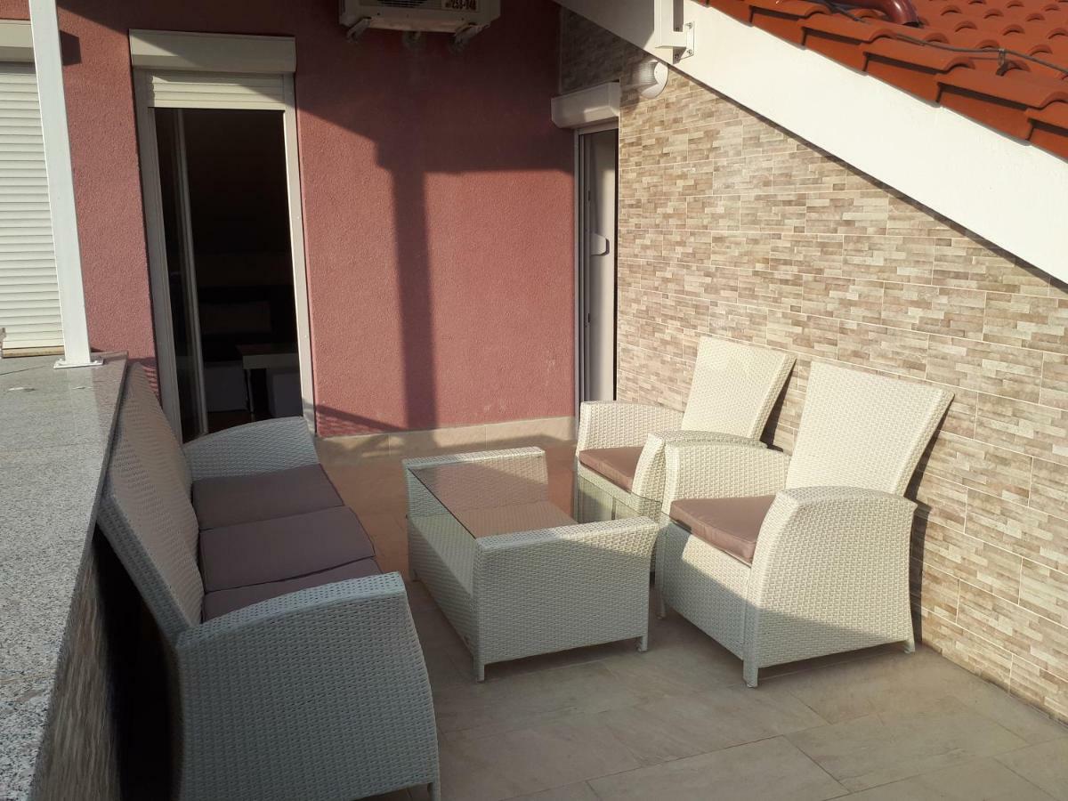 Ruzmarinka 4* Appartement Baška Buitenkant foto